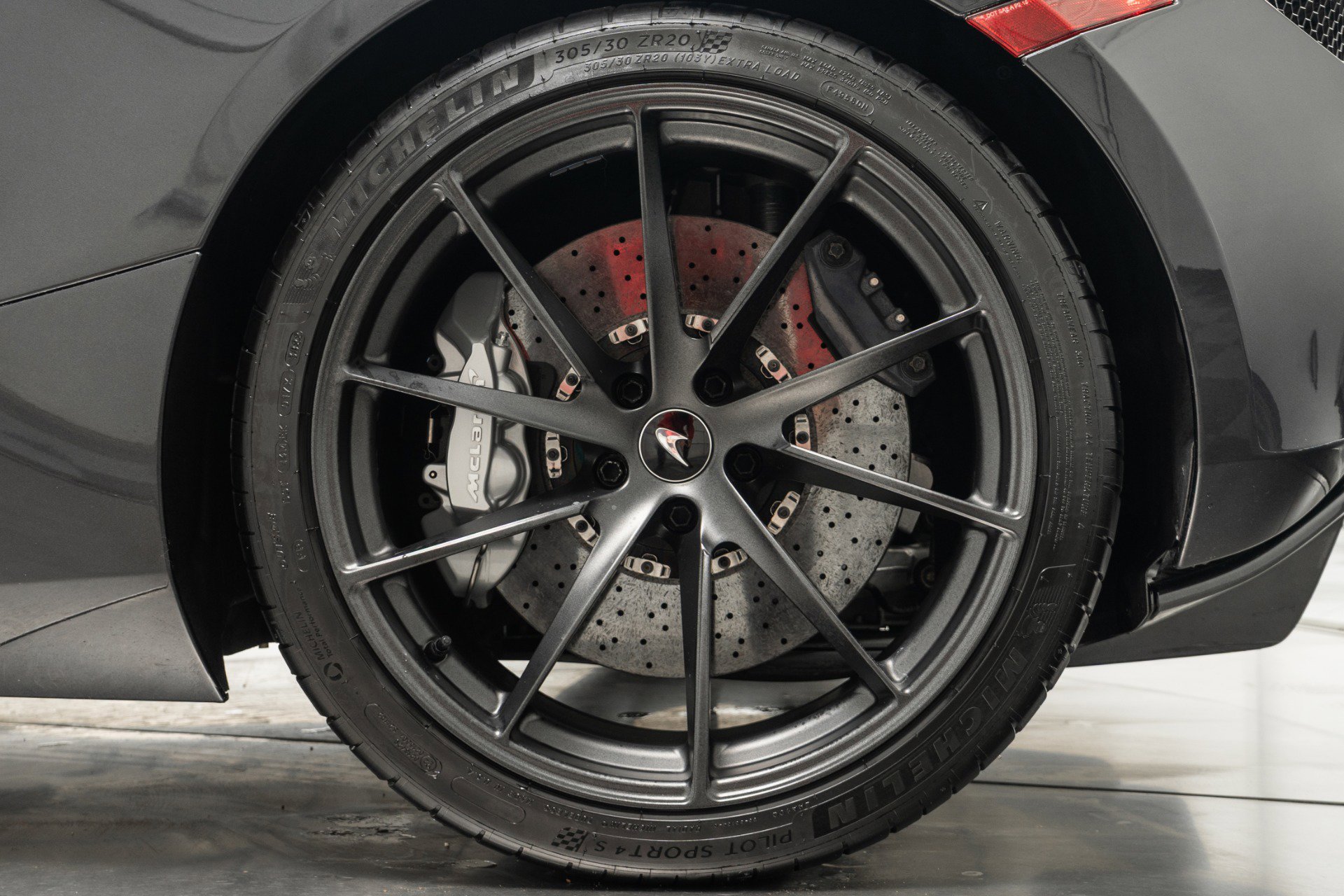 Used 2019 McLaren 720S Luxury photo 11