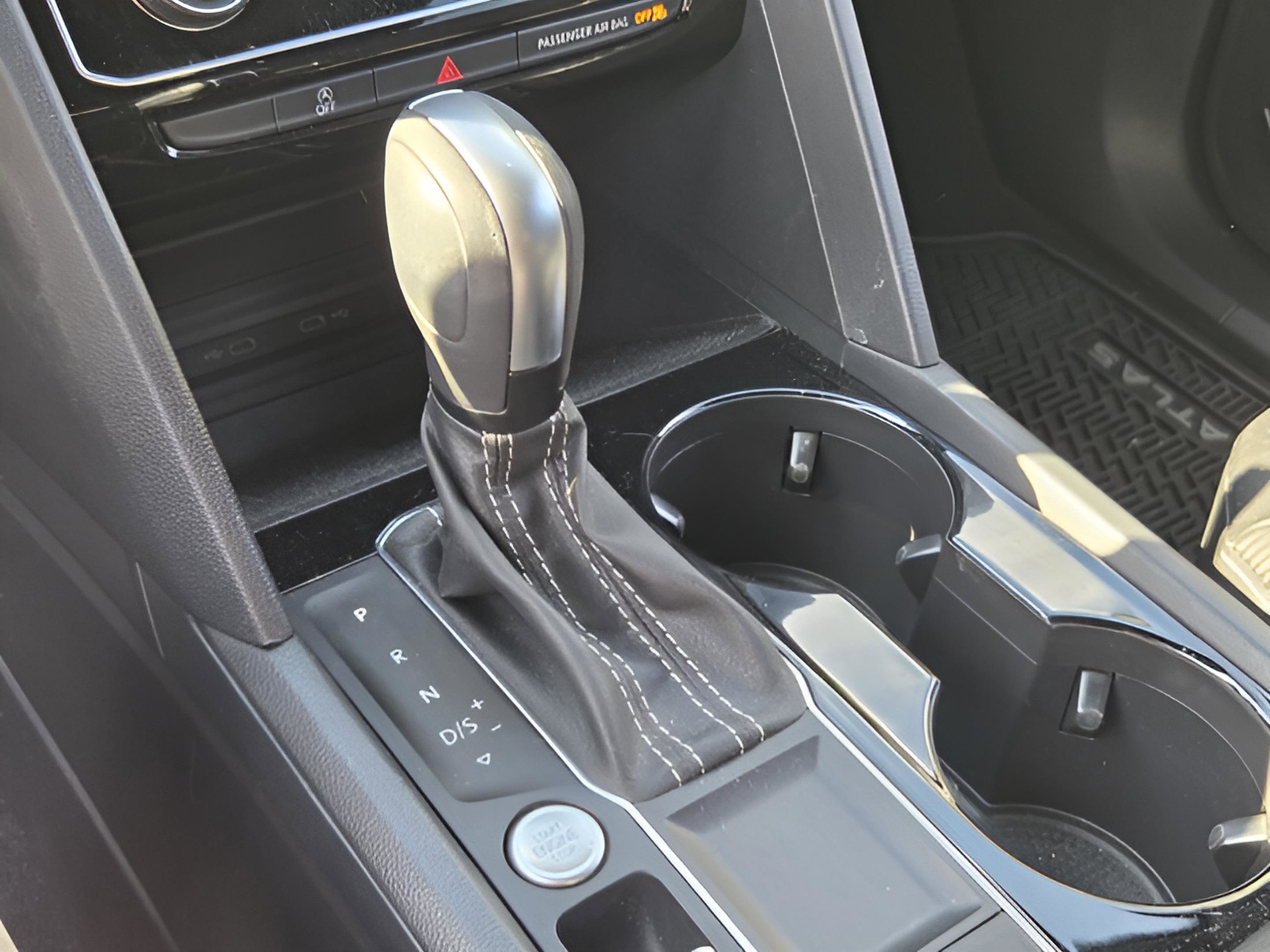 2023 Volkswagen Atlas Cross Sport SE