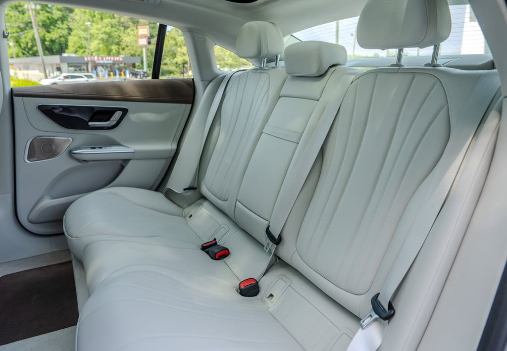 2023 Mercedes-Benz EQE 500 4MATIC Sedan