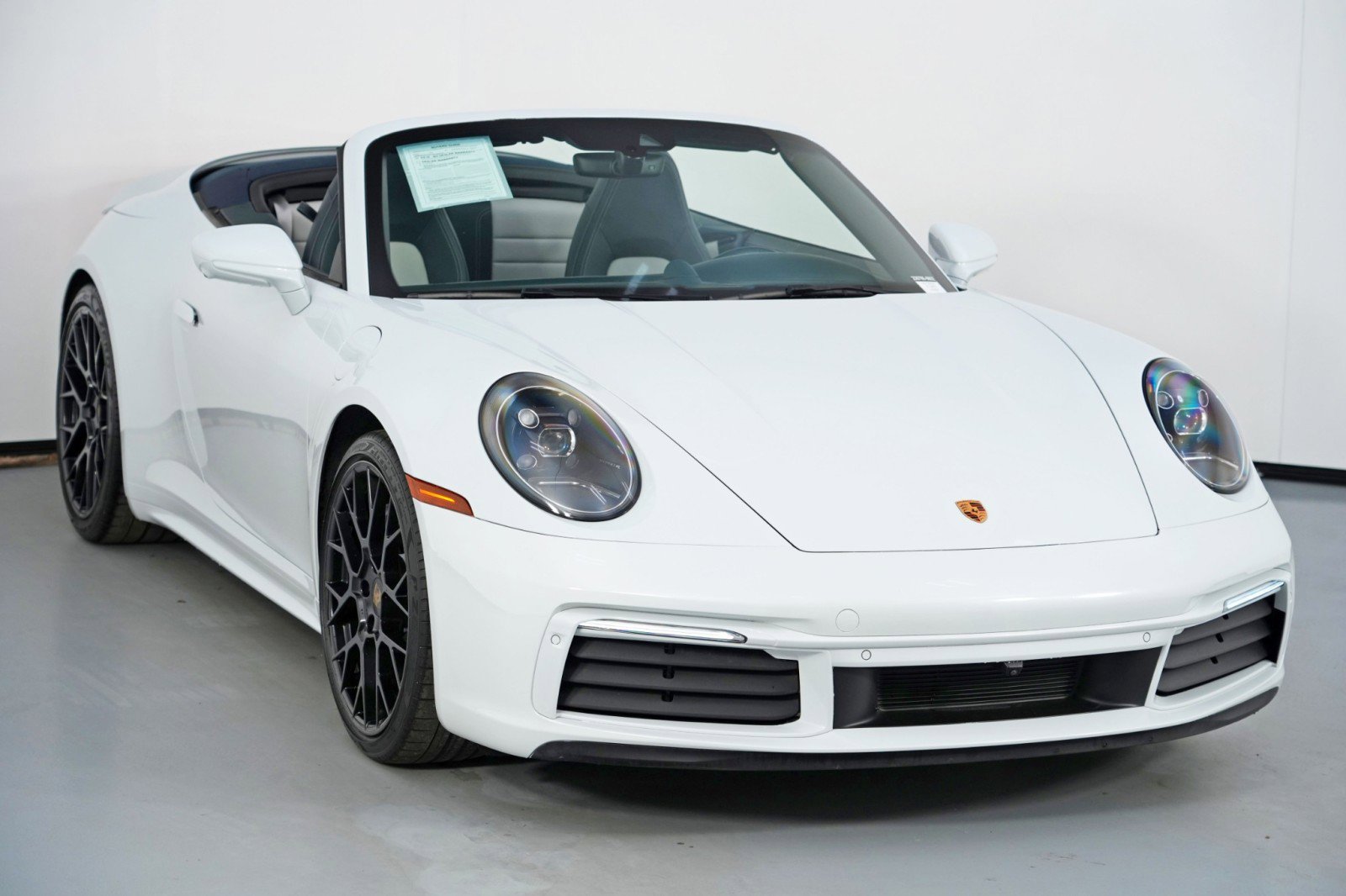 2022 Porsche 911 Carrera