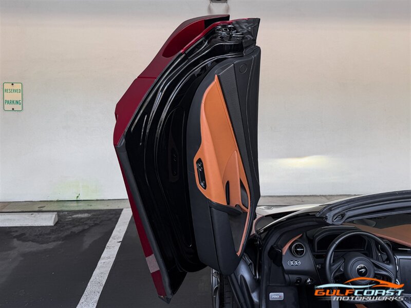 Used 2022 McLaren 720S Spider photo 28