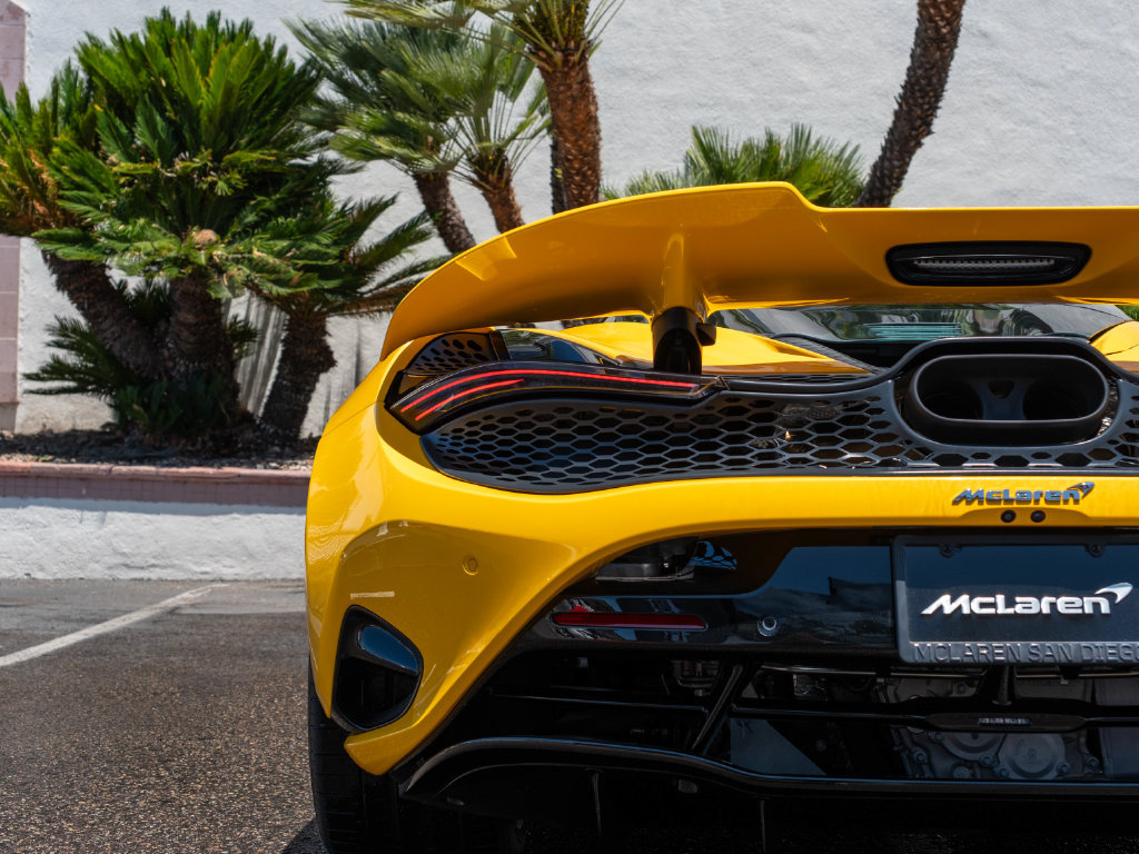 New 2027 McLaren 750S photo 27
