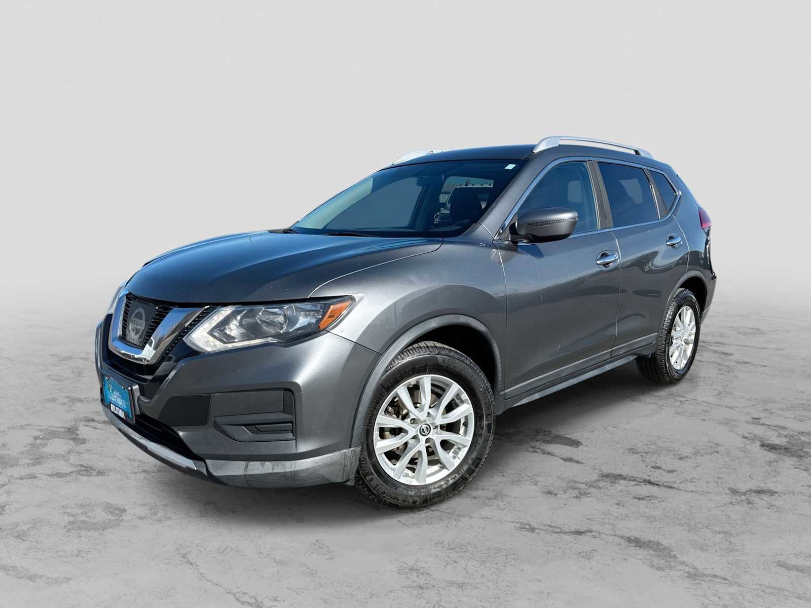 Used 2017 Nissan Rogue SV