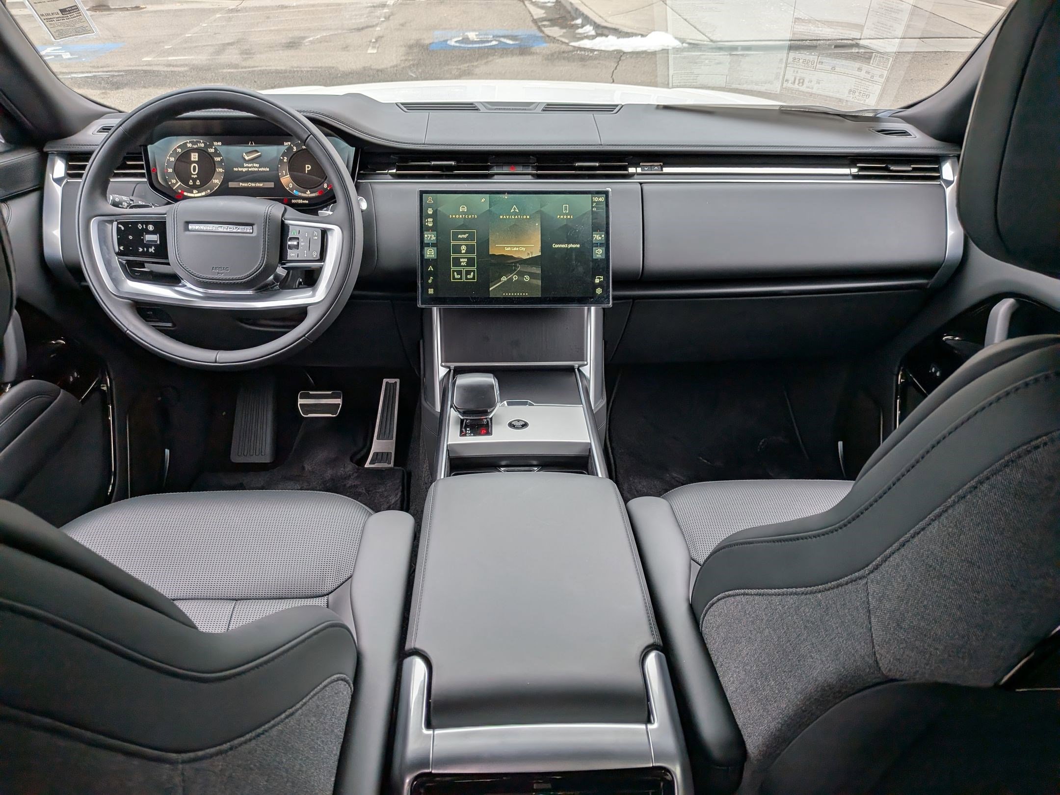 2025 Land Rover Range Rover SV