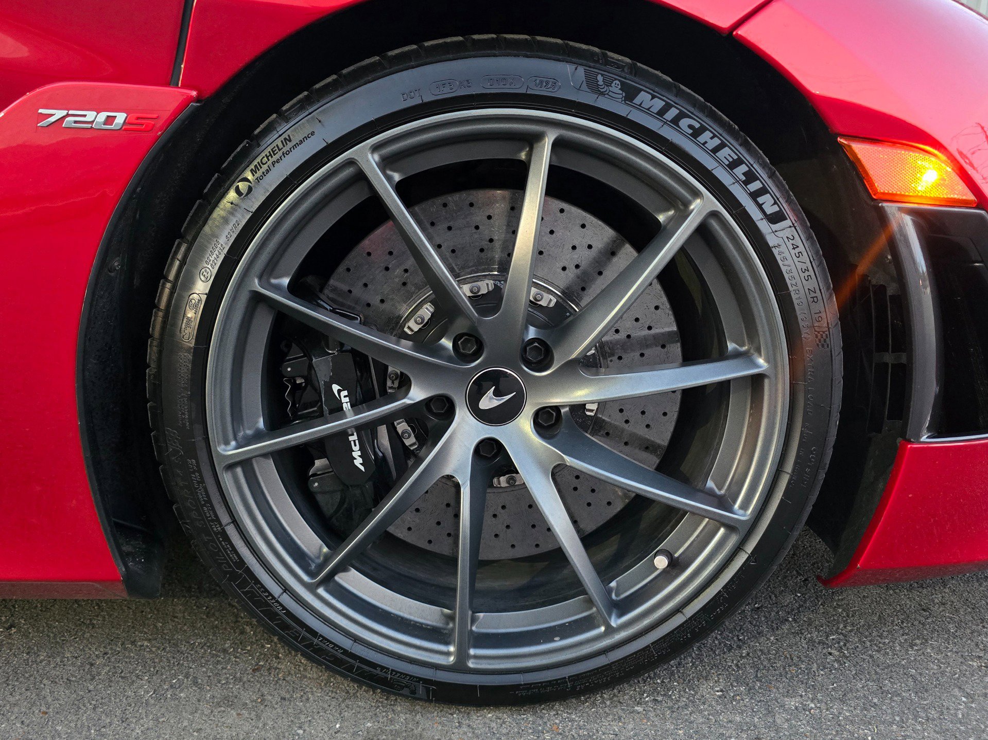 Used 2019 McLaren 720S Performance photo 55