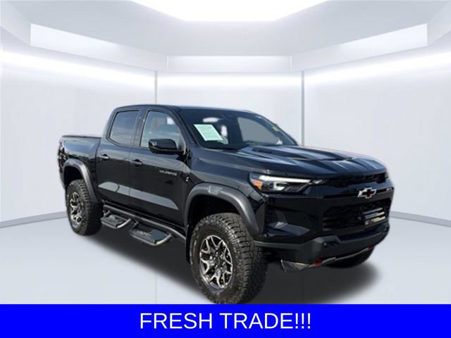 Used 2025 Chevrolet Colorado ZR2 w/ Technology Package