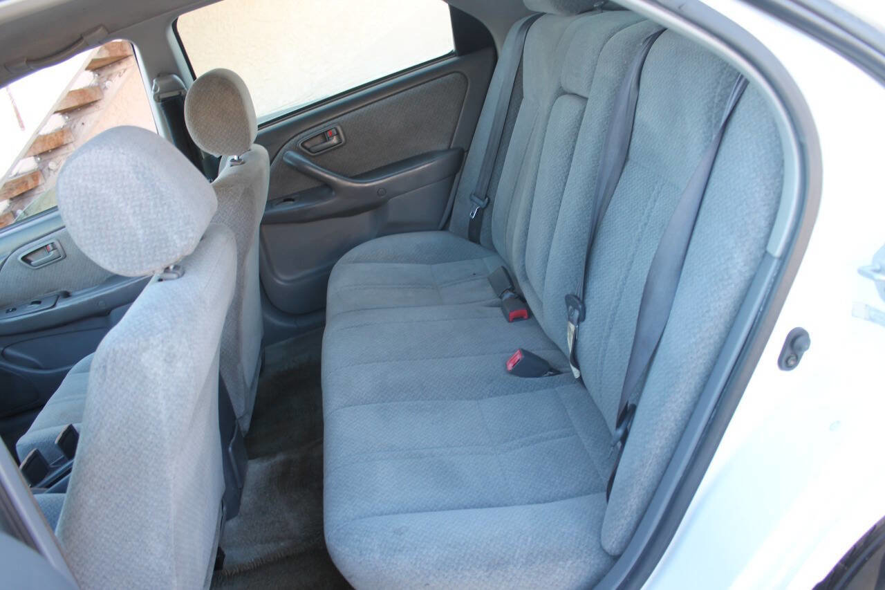 2001 Toyota Camry LE