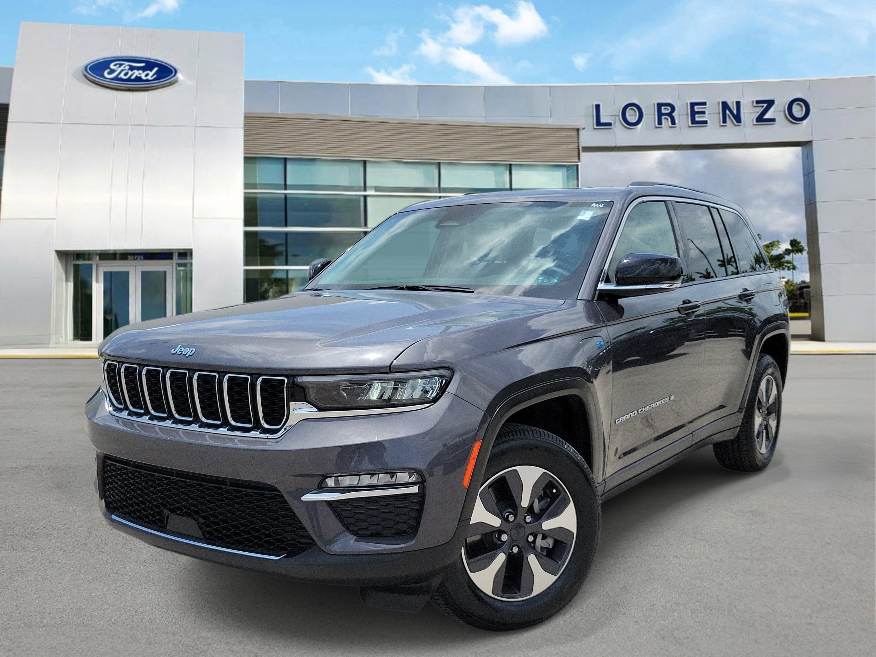 Used Jeep Grand Cherokee Limited 4xe for Sale in Miami, FL