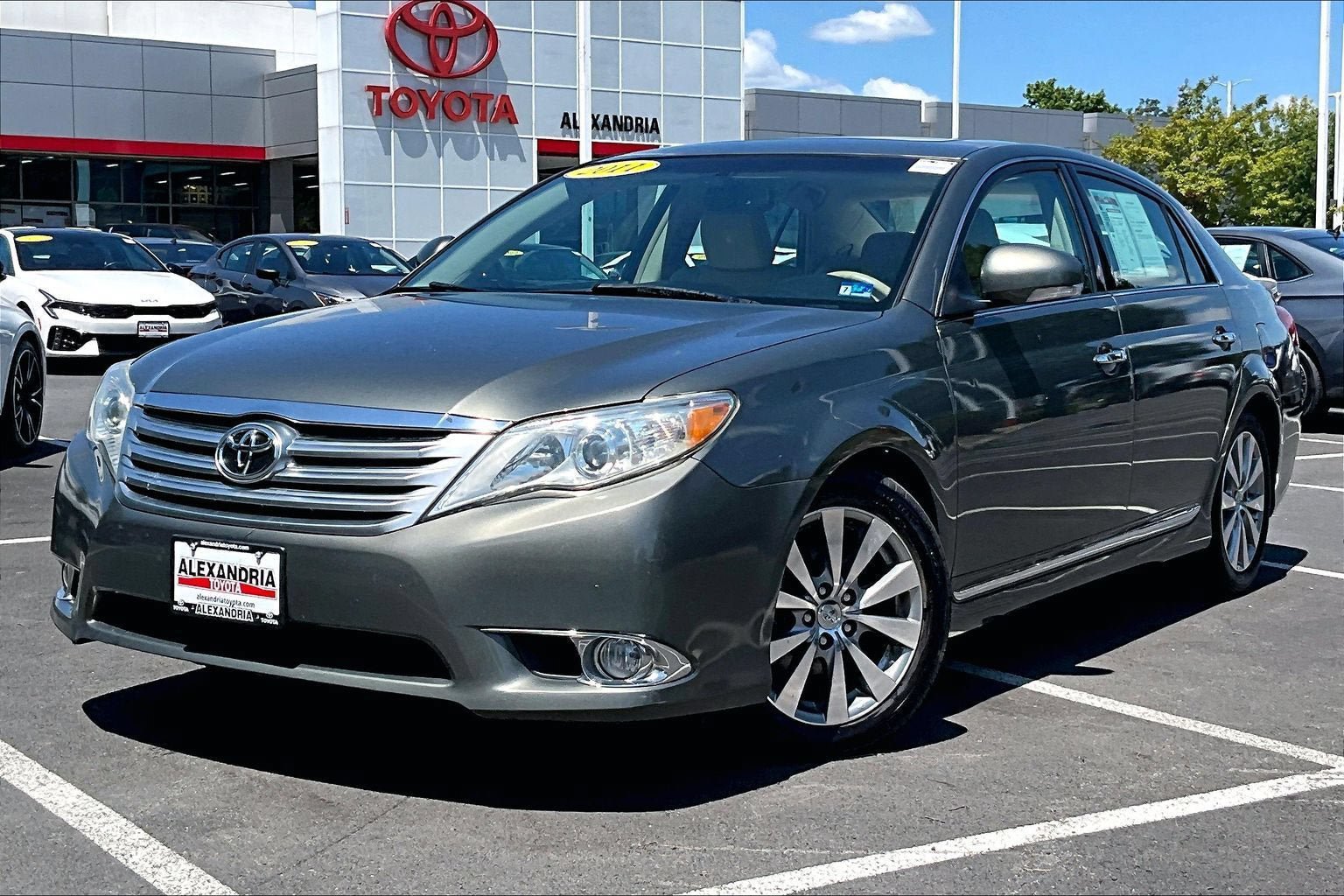 Used 2011 Toyota Avalon Limited