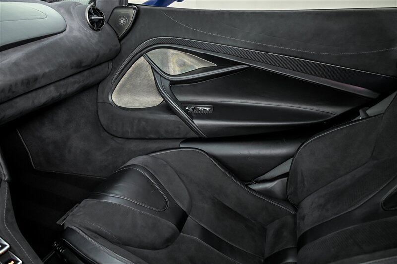 Used 2018 McLaren 720S photo 37