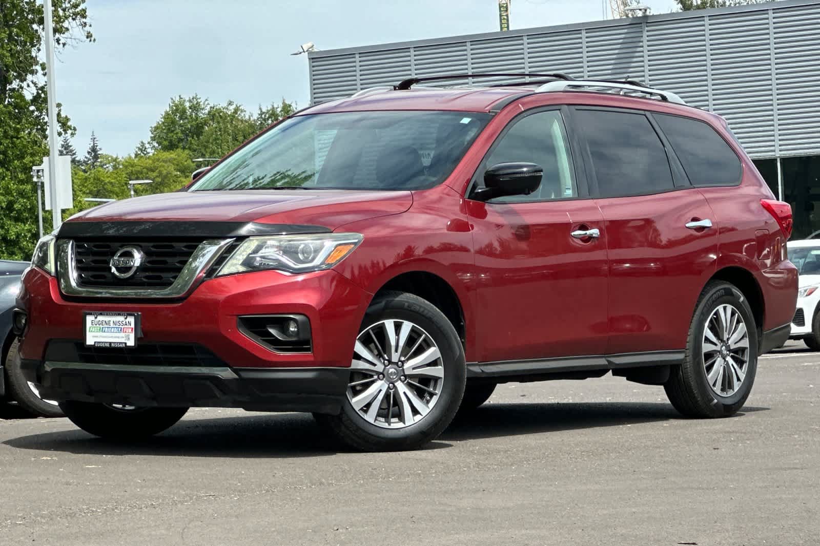 Used 2017 Nissan Pathfinder SL