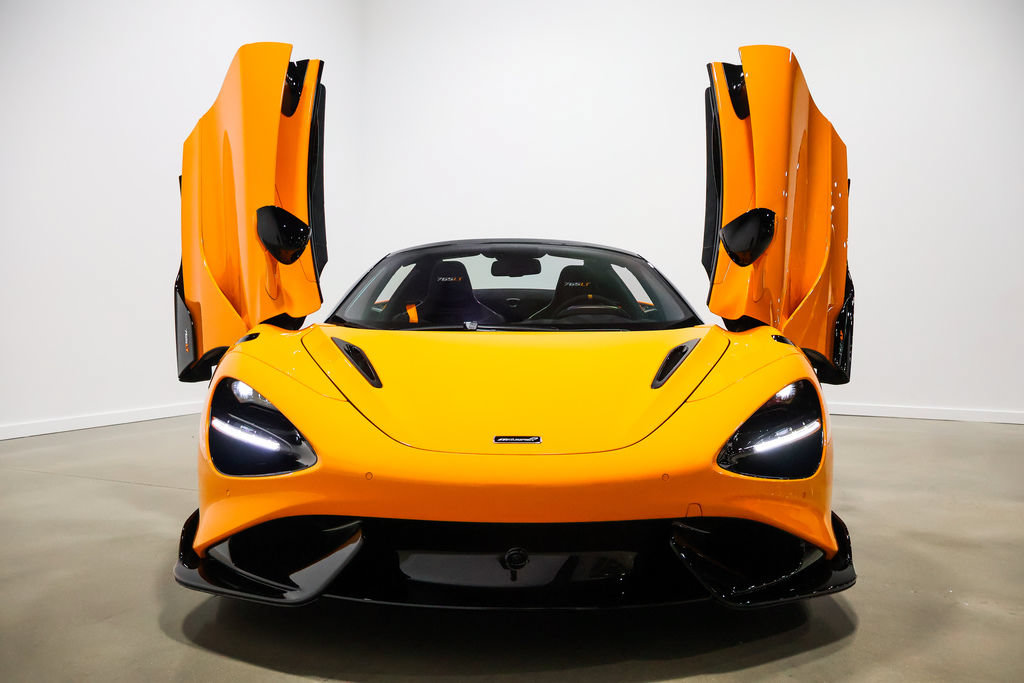 Used 2022 McLaren 765LT photo 31