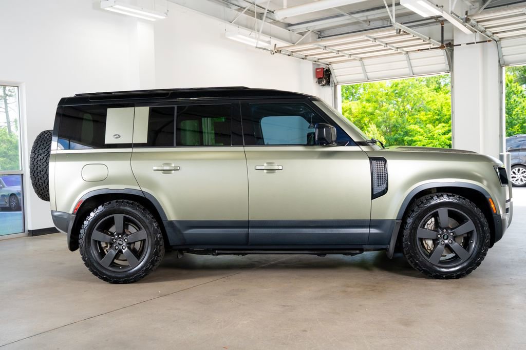 2020 Land Rover Defender 110 SE