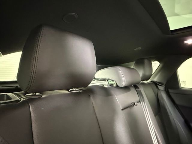 2026 Land Rover Range Rover Velar Dynamic SE