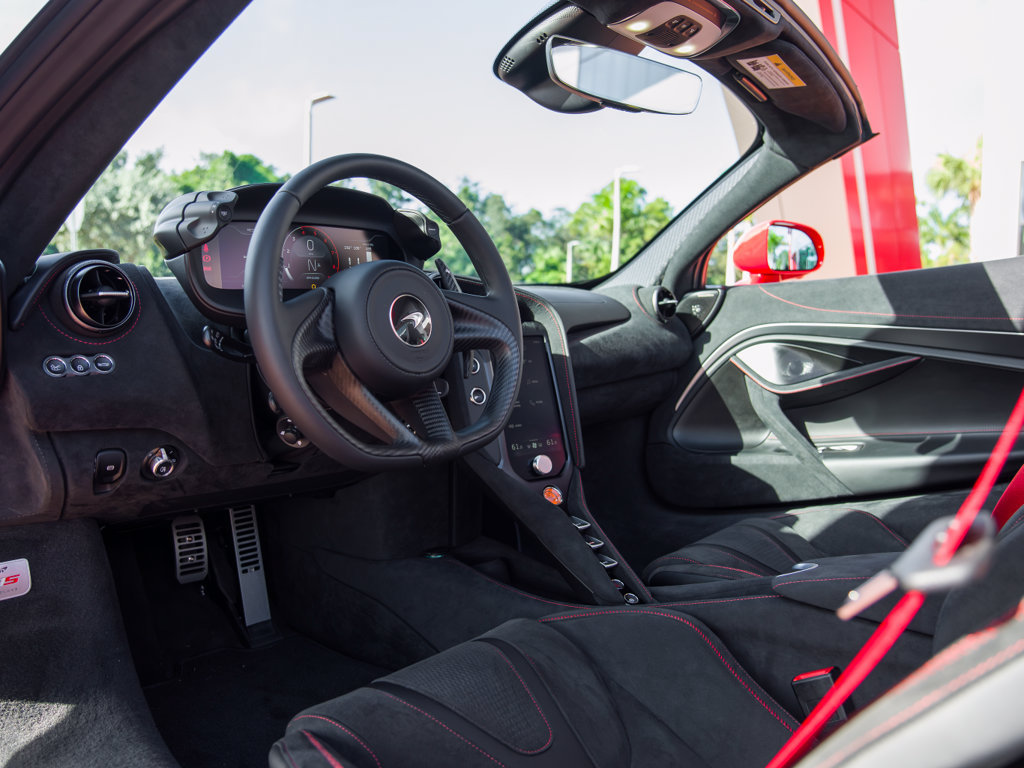 Used 2027 McLaren 750S Spider photo 14