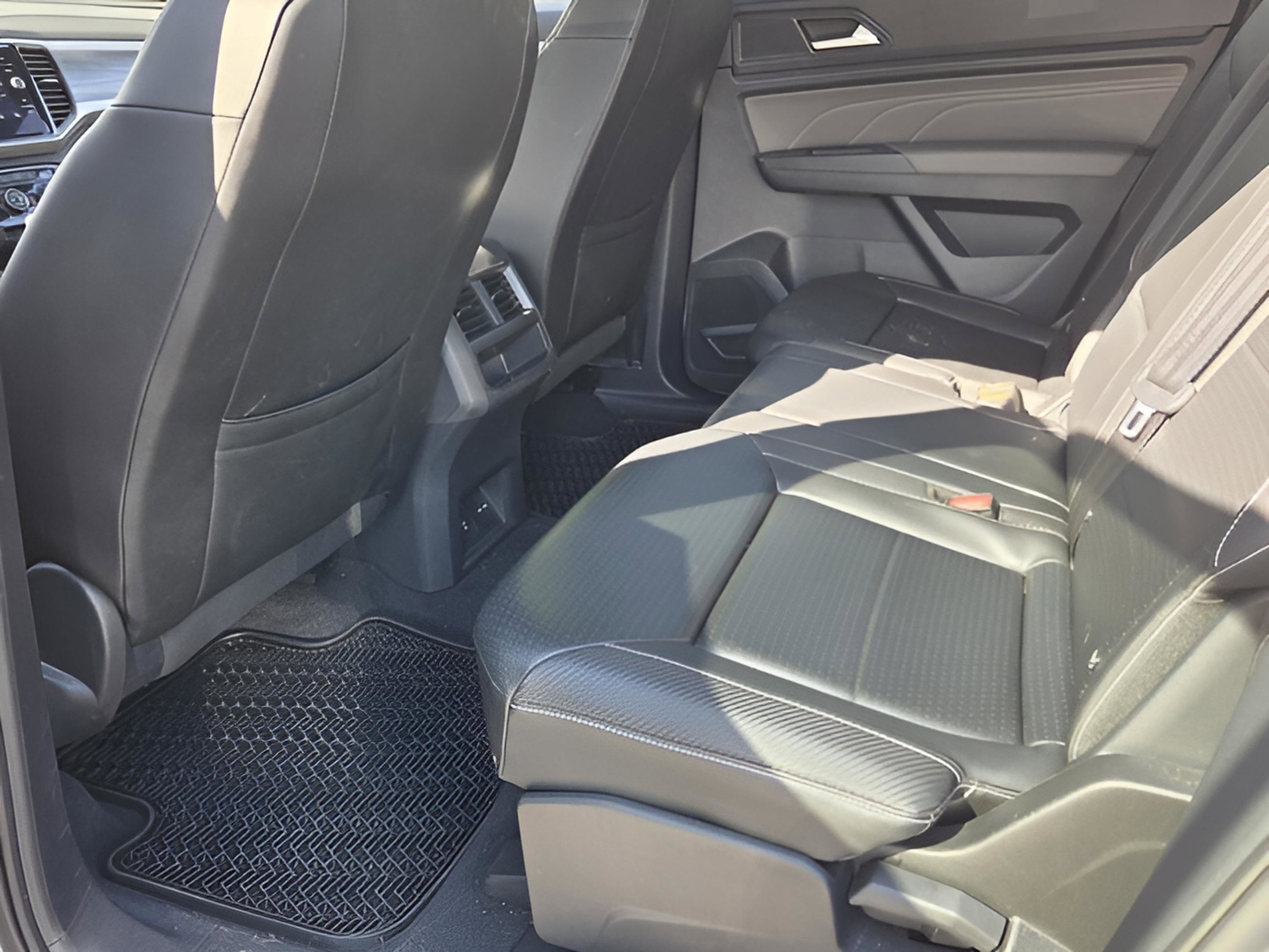 2023 Volkswagen Atlas Cross Sport SE