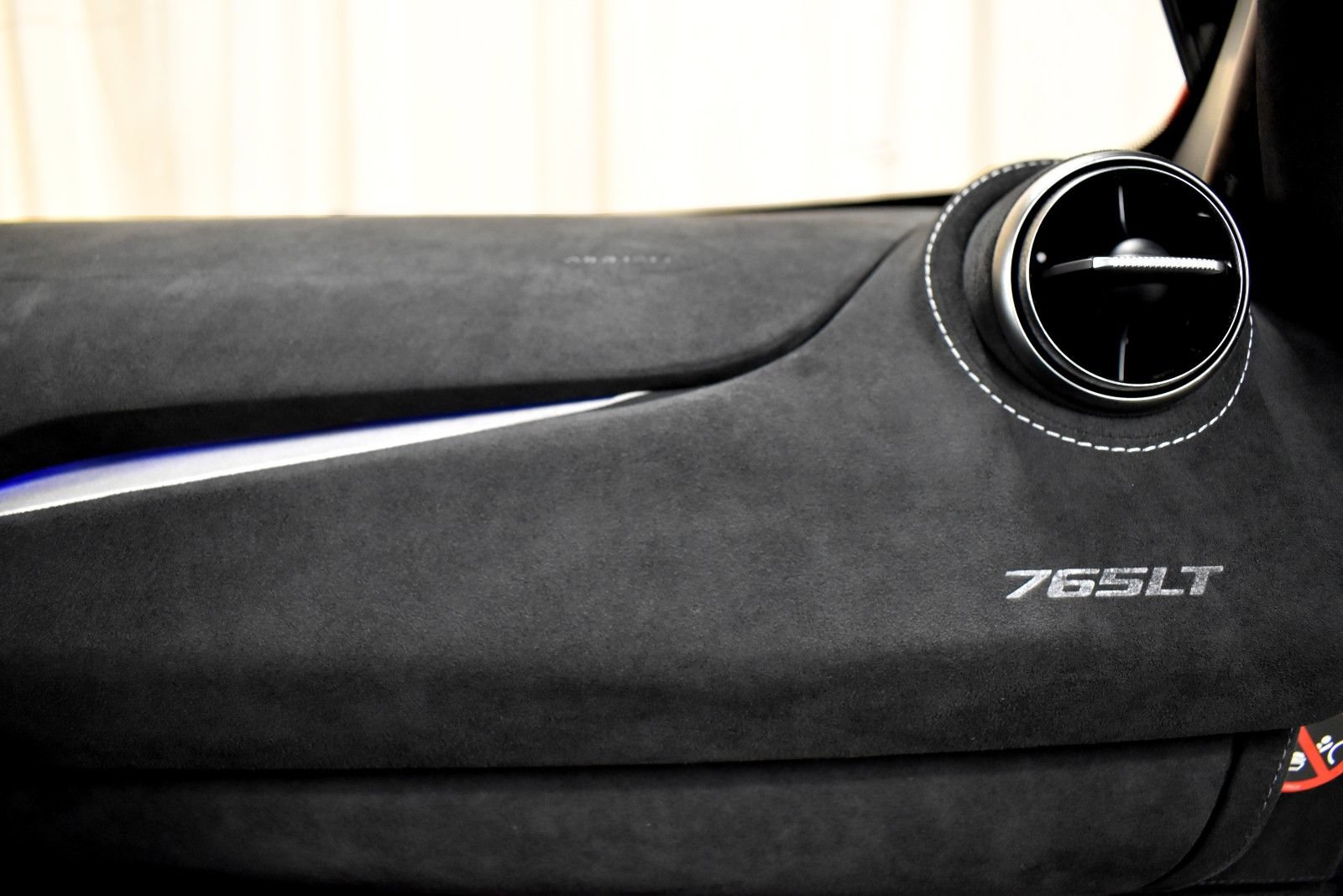 Used 2021 McLaren 765LT photo 27