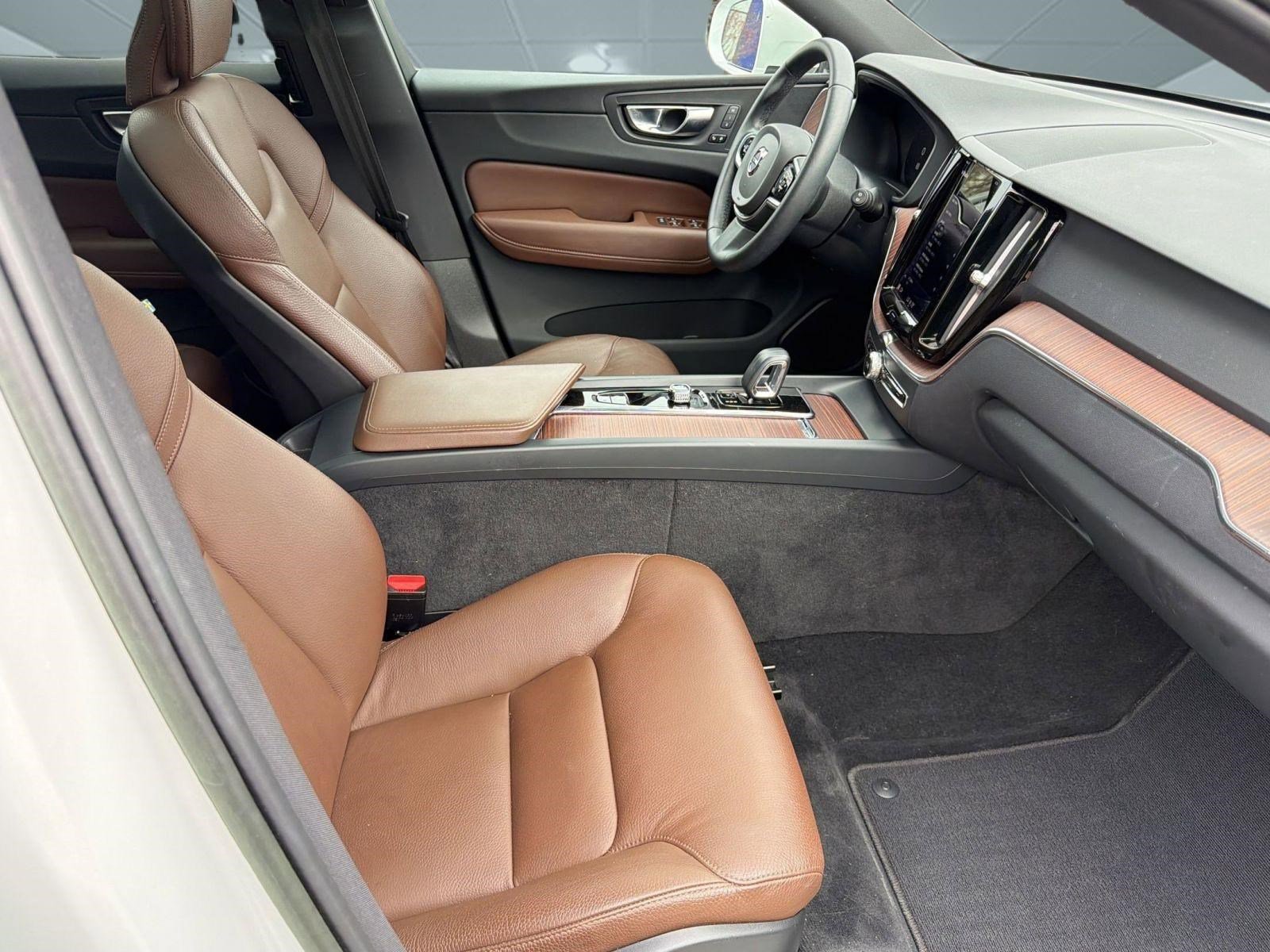 2023 Volvo Xc60 B5 Plus