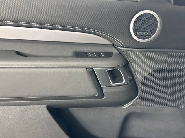 2025 Land Rover Discovery Dynamic SE