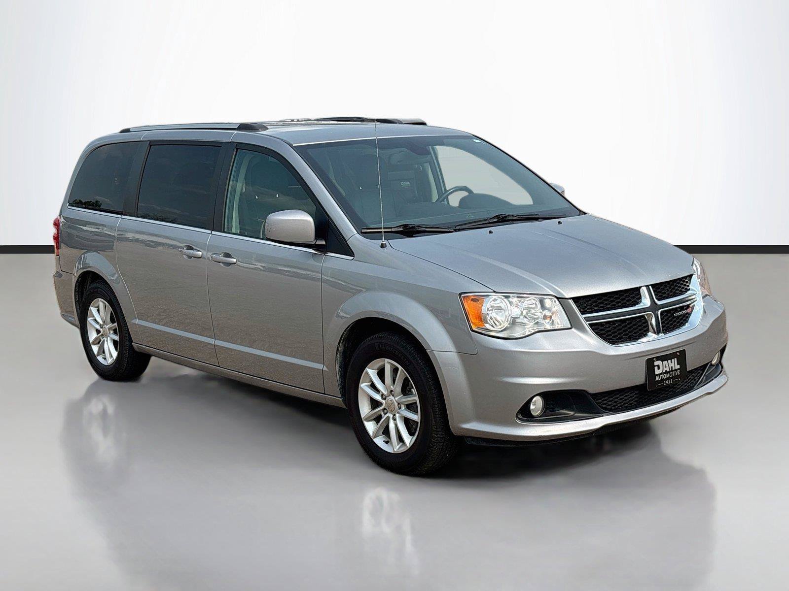 Used 2018 Dodge Grand Caravan SXT w/ Driver Convenience Group