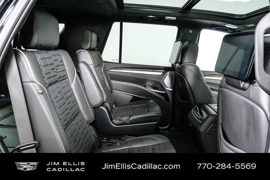 2025 Cadillac Escalade Sport Platinum