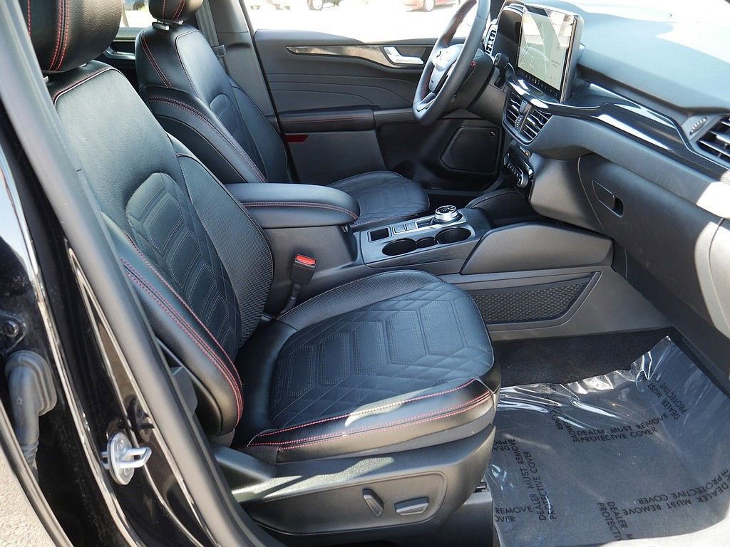 2023 Ford Escape ST-Line Elite