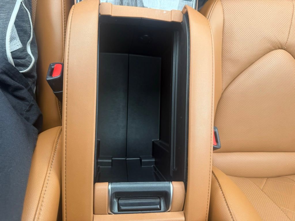 2025 Toyota Highlander Platinum