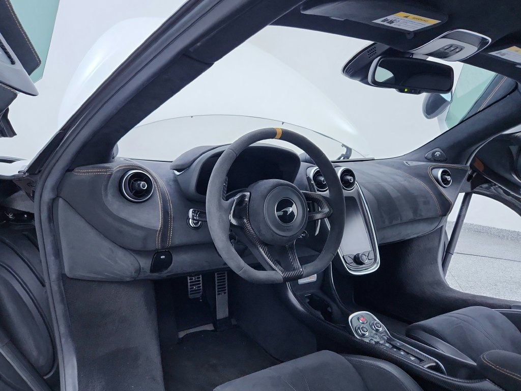 Used 2019 McLaren 600LT photo 14