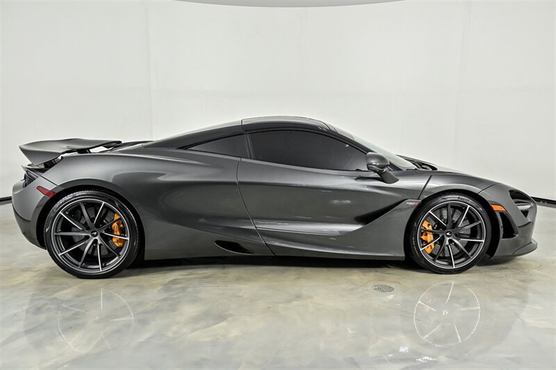 Used 2019 McLaren 720S photo 12