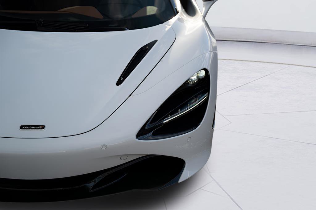 Used 2018 McLaren 720S photo 24