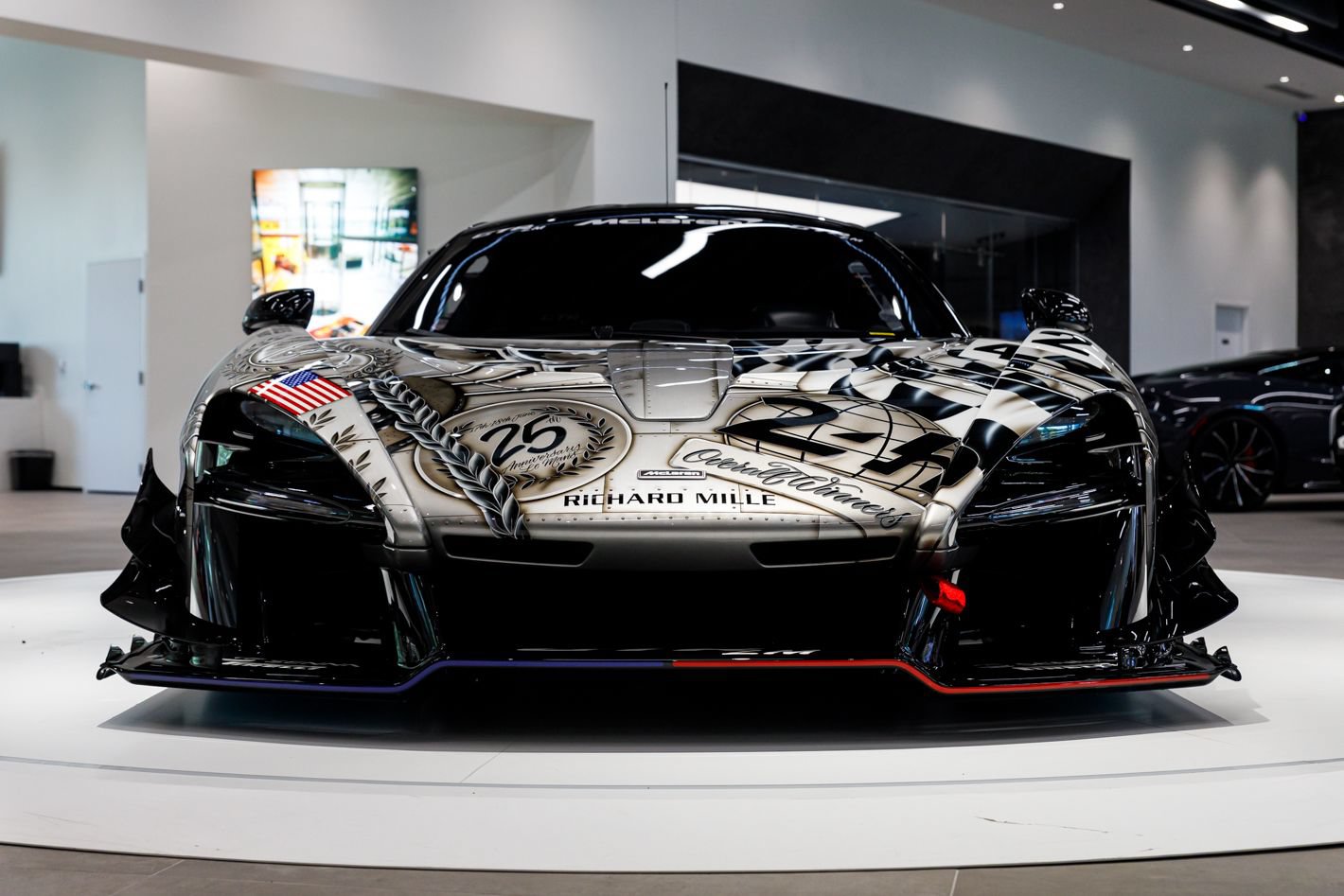 Used 2020 McLaren Senna photo 49