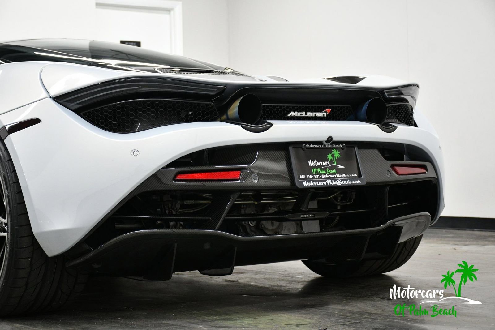 Used 2018 McLaren 720S photo 9