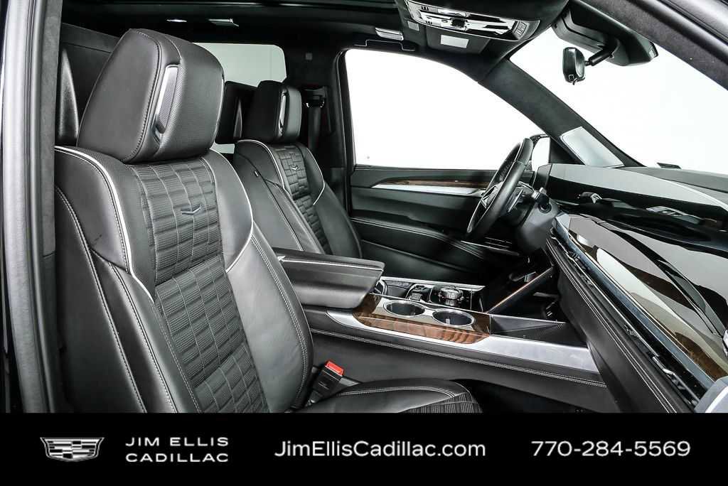 2025 Cadillac Escalade Sport Platinum