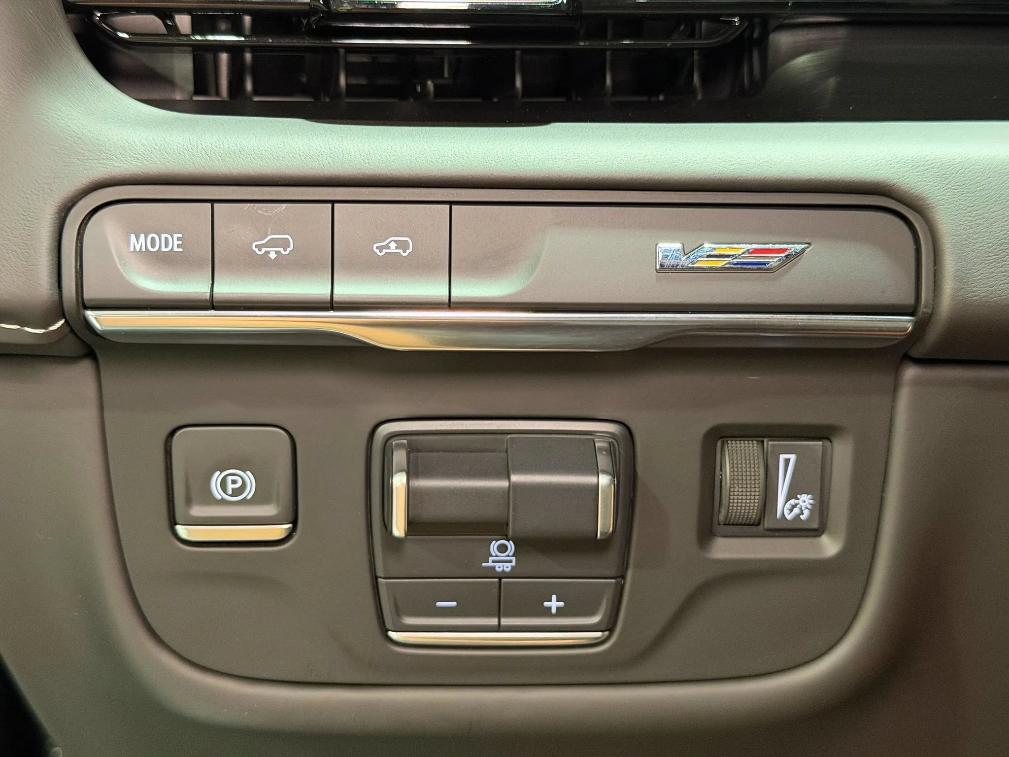 2024 Cadillac Escalade-V V-Series - Photo 35