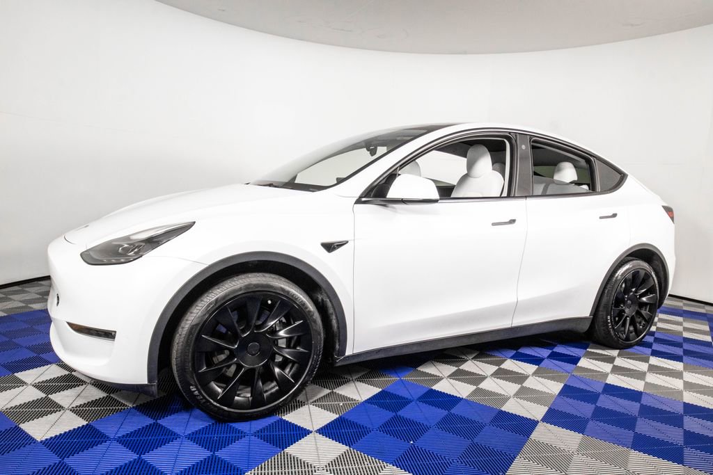 2023 Tesla Model Y Long Range