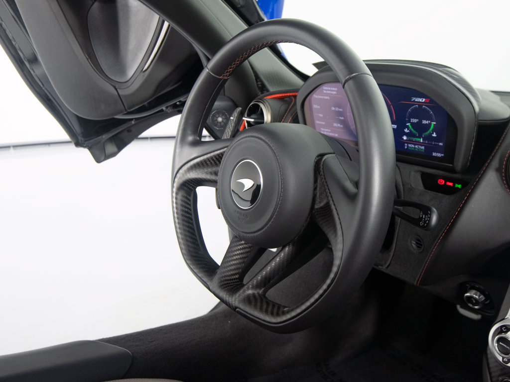 Used 2020 McLaren 720S Performance photo 28
