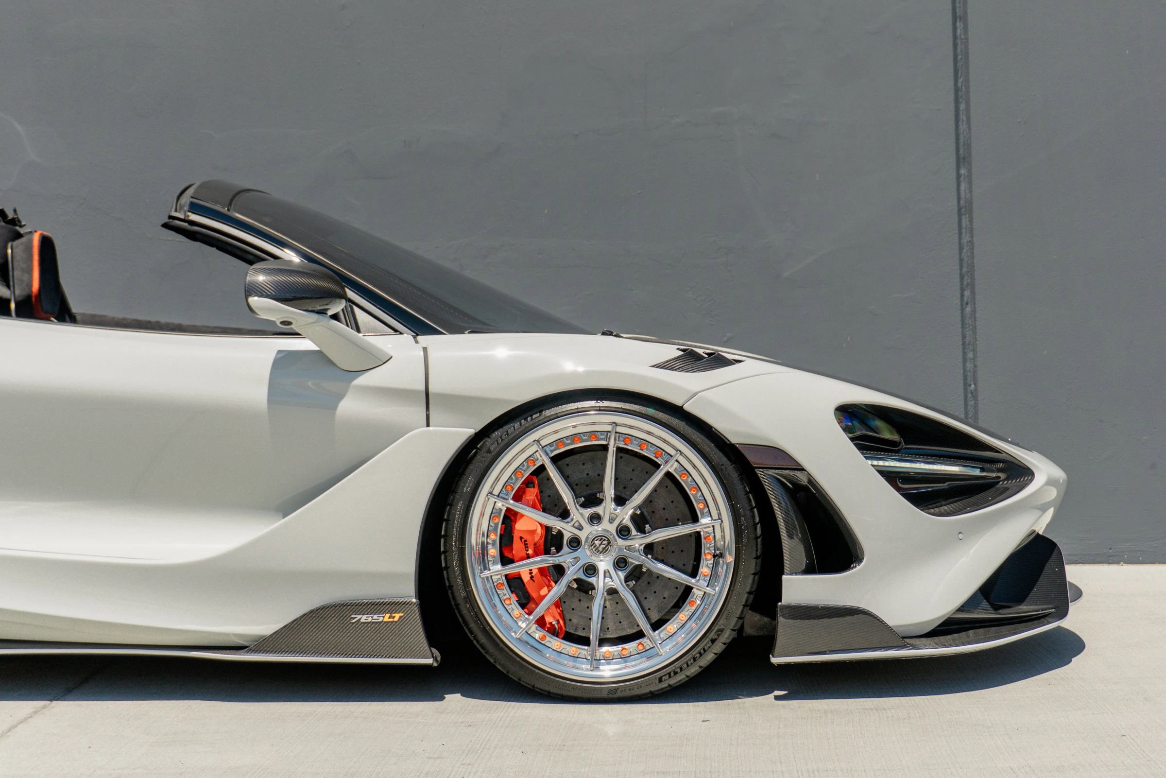 Used 2022 McLaren 765LT photo 46