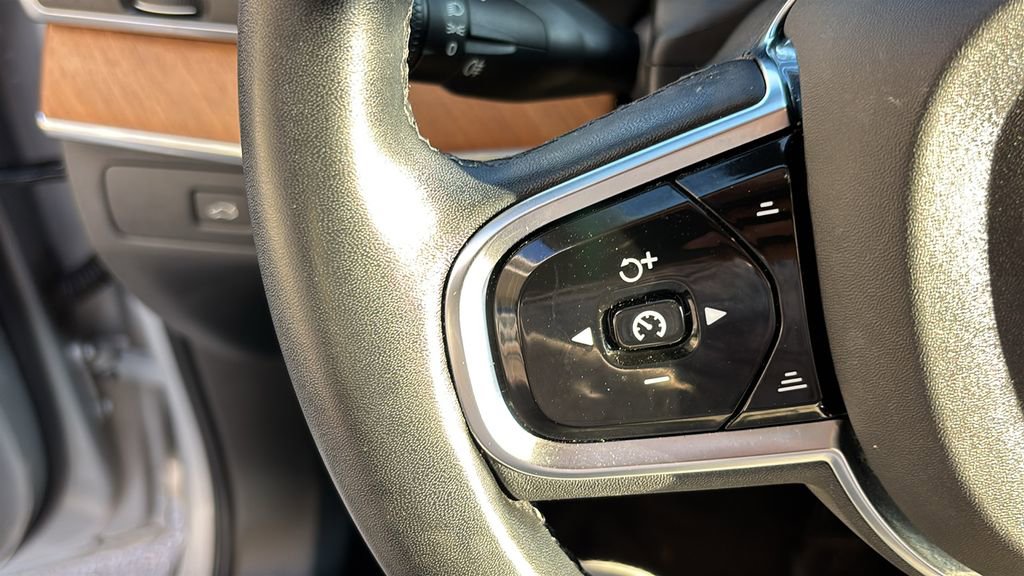 2023 Volvo Xc90 B6 Core