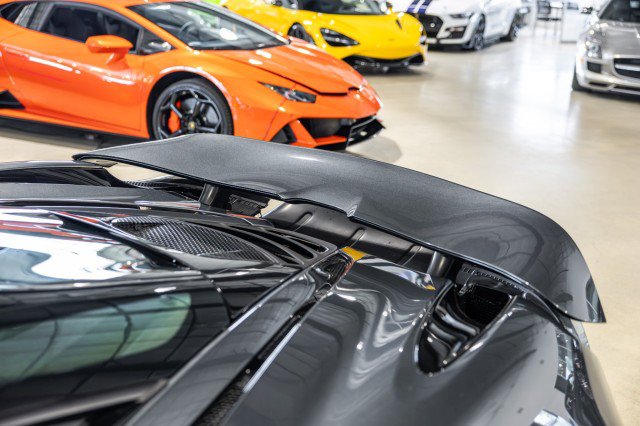 Used 2021 McLaren 720S Performance photo 17