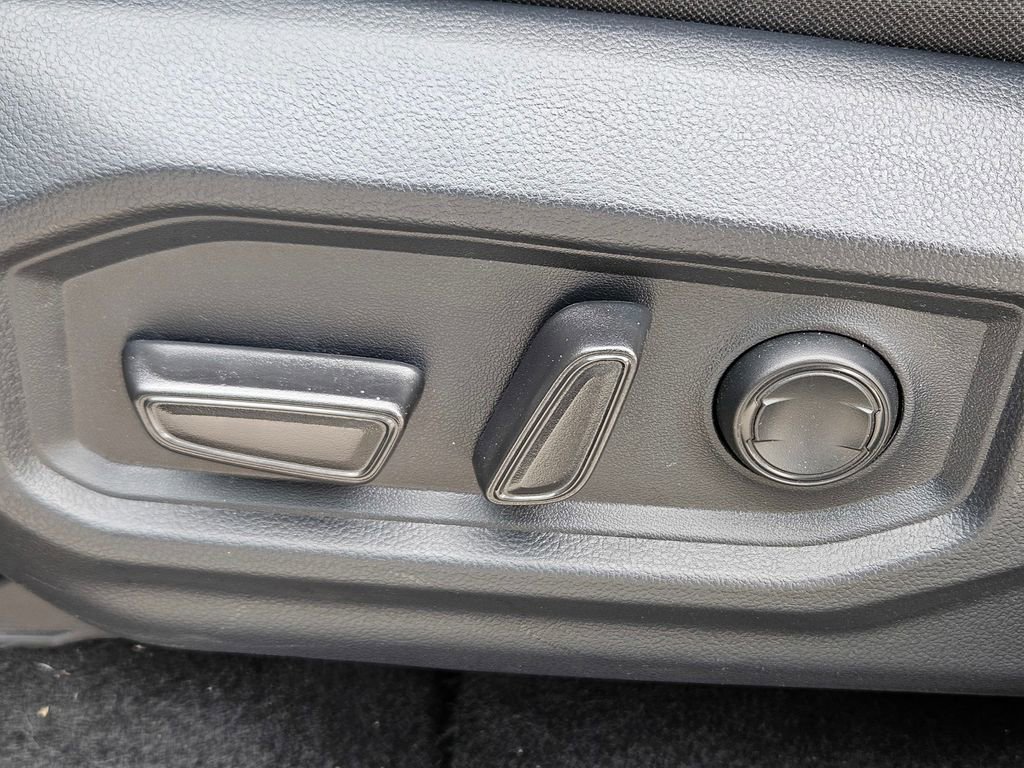 2025 Toyota Sequoia SR5