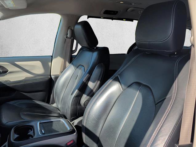 2022 Chrysler Pacifica Touring-L