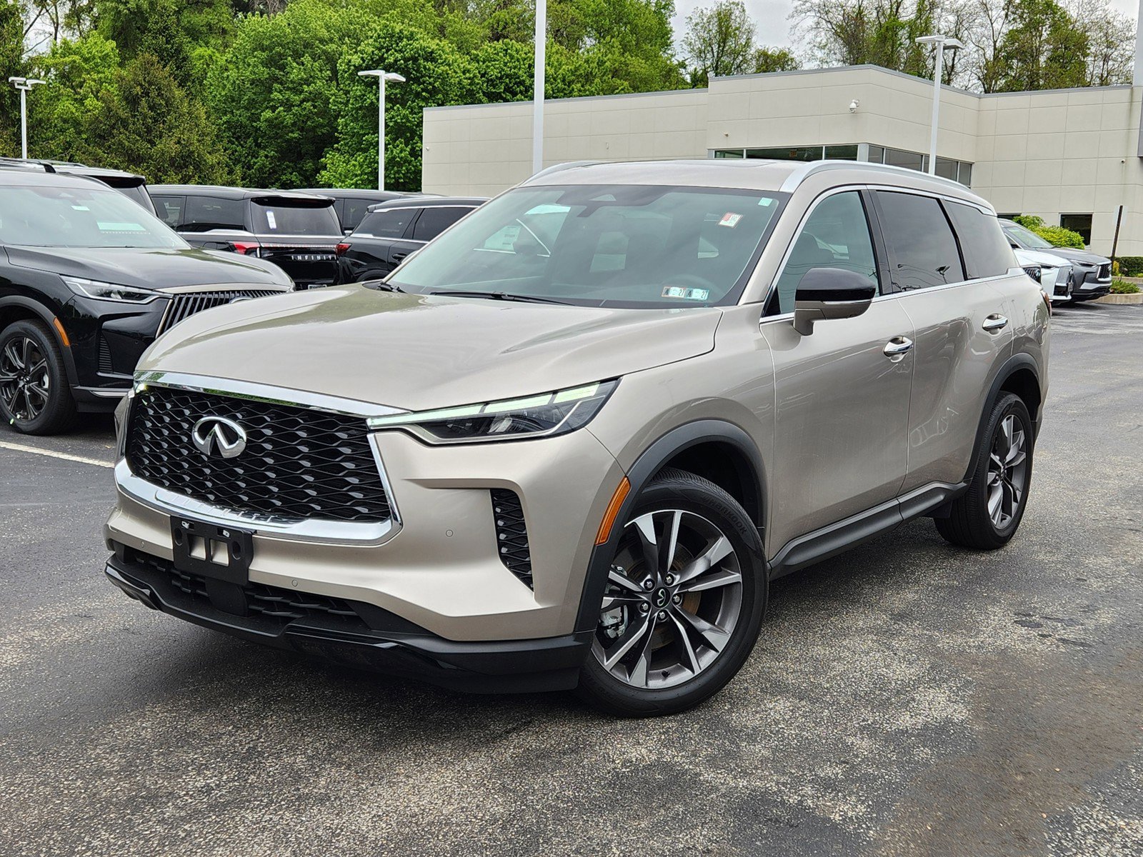 Certified 2023 INFINITI QX60 Luxe w/ Cargo Package