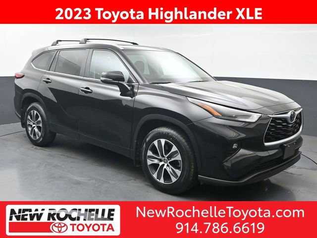 Used 2023 Toyota Highlander XLE