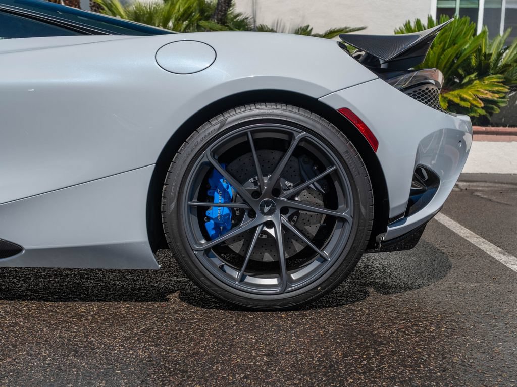 New 2026 McLaren 750S photo 24