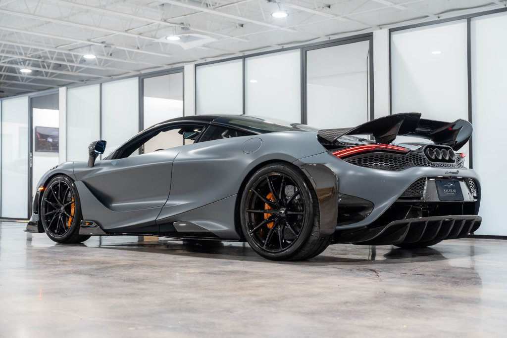 Used 2021 McLaren 765LT photo 32