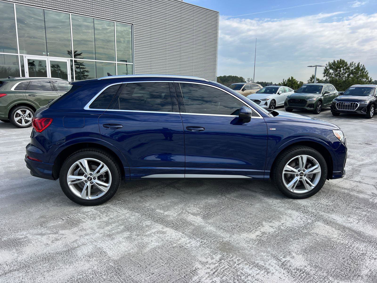 2022 Audi Q3 2.0T Premium Plus