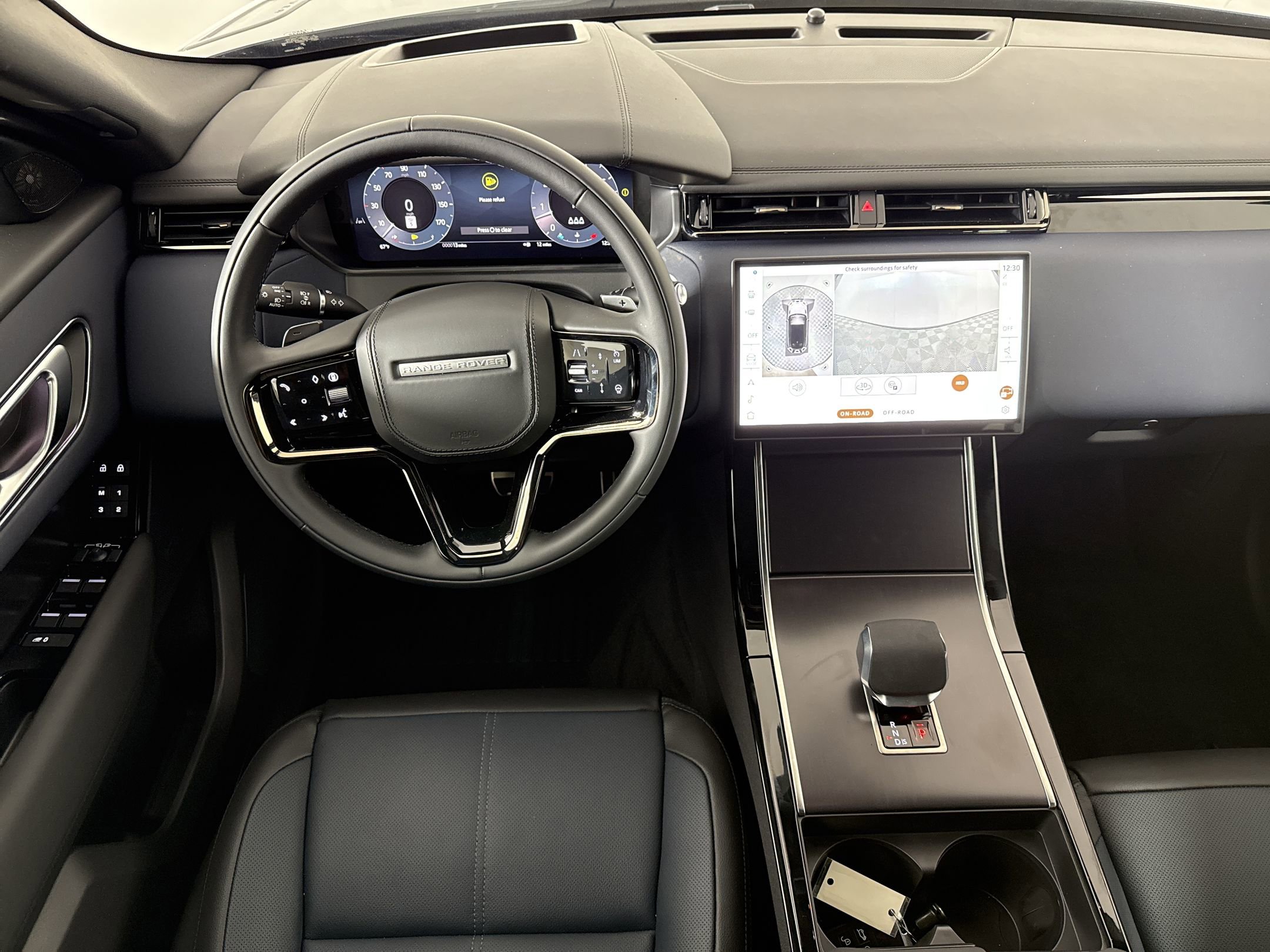 2026 Land Rover Range Rover Velar Dynamic SE