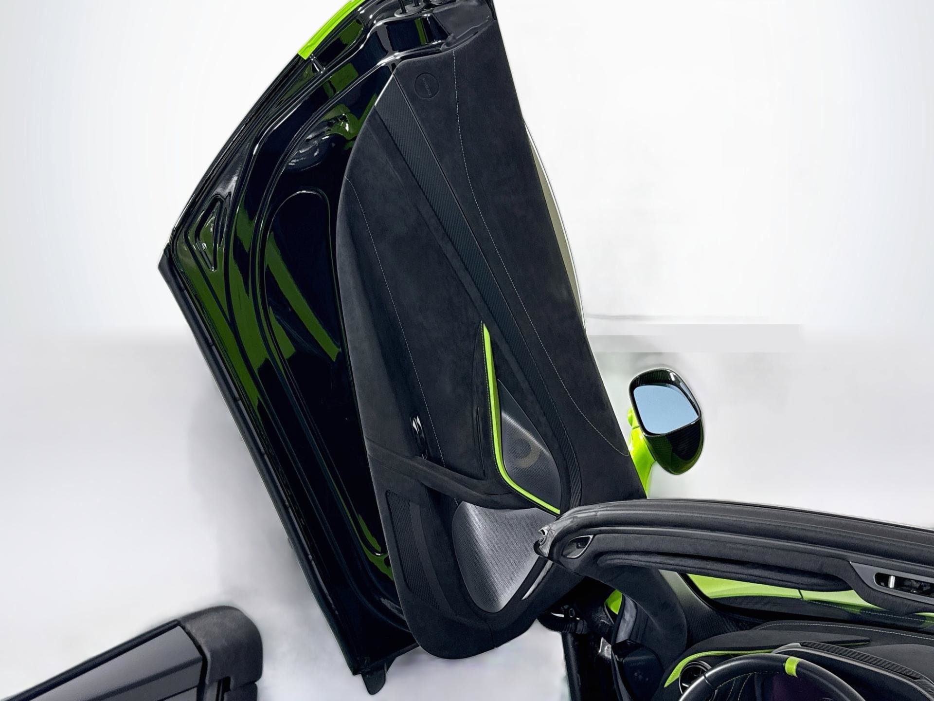 Used 2022 McLaren 765LT photo 19