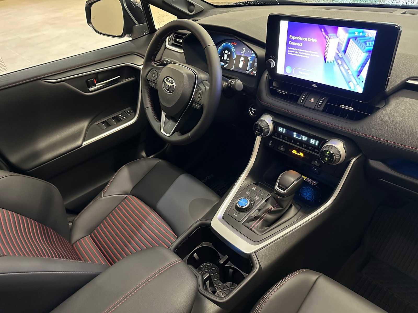 2025 Toyota RAV4 XSE