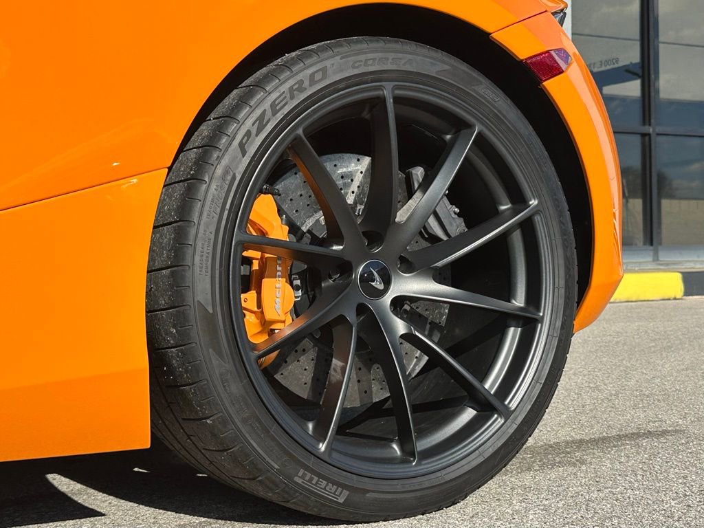 Used 2019 McLaren 720S Performance photo 10